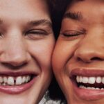 ஒரு புன்னகையில் இரு பூ மலரும்