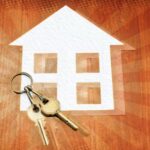 வீட்டை காலி செய்ய முடியாதுன்னு மிரட்டுறாங்க