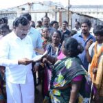 குப்பைத் தொட்டிக்குப் போன புகார் மனுக்கள்