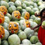 ரோட்டில் உடைக்கும் பூசணி குரூர திருஷ்டி