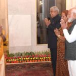 மோடியின் பவ்யத்தில் இருக்கிறது ஐந்தாண்டு ஆட்சி…