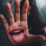 வாயை மூடி பேசுவோம்.