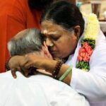 அம்மா என்றால் பணம்