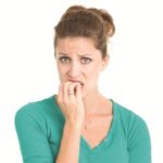 நகம் கடித்தால் என்னாகும்..?