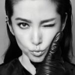 கண்ணடியுங்க, ஆரோக்கியத்துக்கு நல்லது.