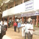 மாநகராட்சி கேன்டீனுக்குப் பூட்டு