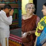 ஆளுநர் மாளிகை கொலுவில் துர்கா ஸ்டாலின்.?