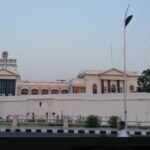 ரேஸ் கோர்ஸ் மைதானத்தில் தலைமைச் செயலகம்?