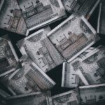 தனித்தன்மையில் இருக்கிறது பணம்