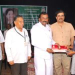 அதிக மாணவர்களுக்கு உதவித் தொகை