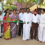 பூங்காவில் தவழ்ந்த மெல்லிசை