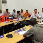 பேருந்து நிழற்குடைக்கு சட்டப் போராட்டம்