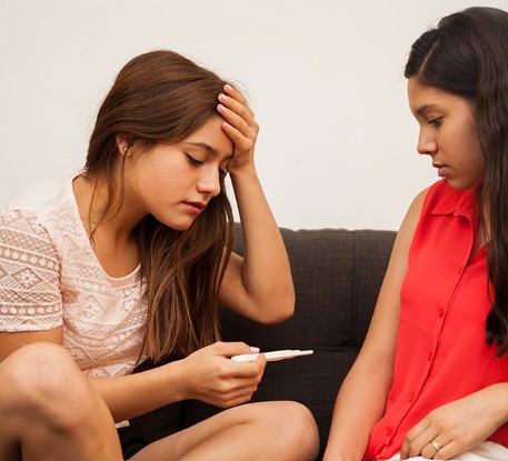 அதிகரிக்கும் மாணவிகள் கர்ப்பம்