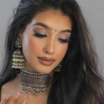 பணத்தில் இருக்கிறதா அழகு?