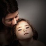 பிள்ளை கண்ணைப் பார்த்துப் பேசலைன்னா என்ன…