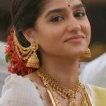 தங்க நகையை பார்த்தாலே ஆசை வருகிறதே…